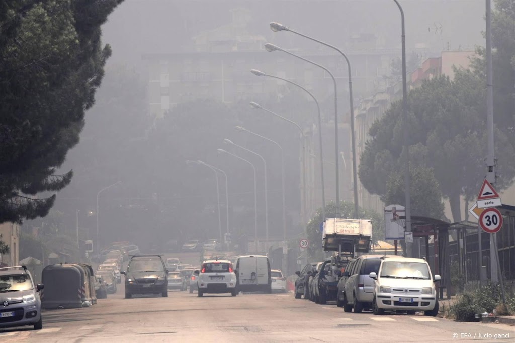 Palermo worstelt met lange stroomuitval door bosbranden