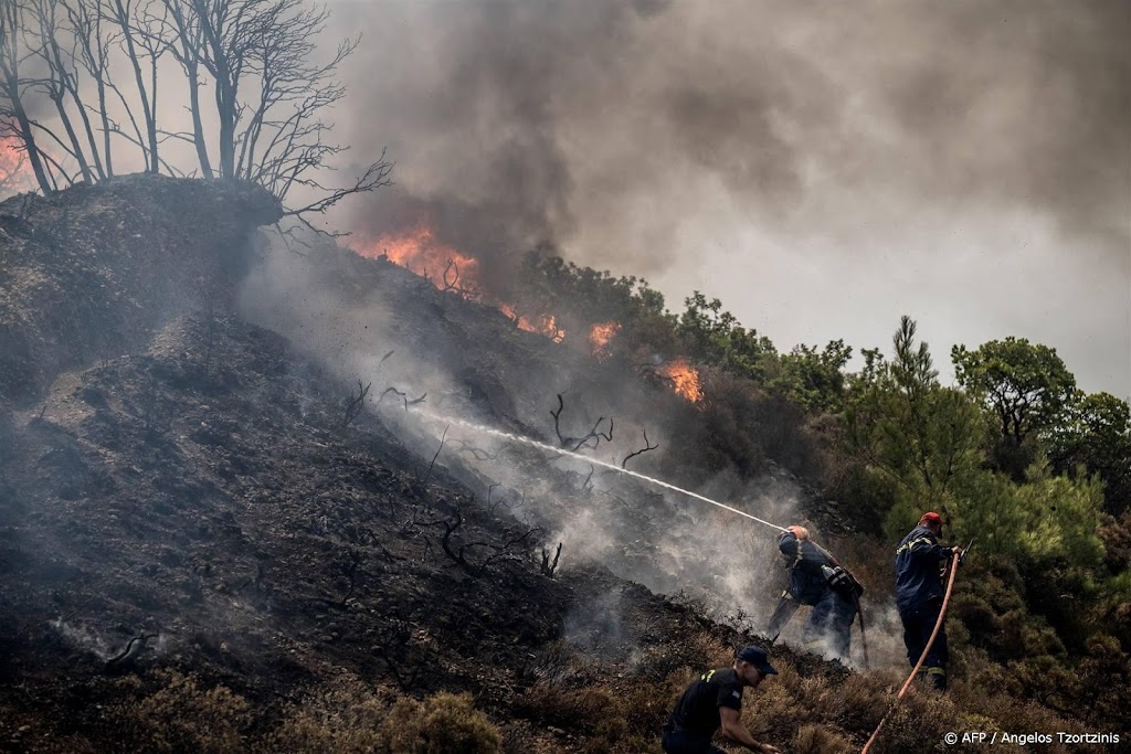 EU stuurt meer hulp voor brandbestrijding Griekenland en Tunesië 