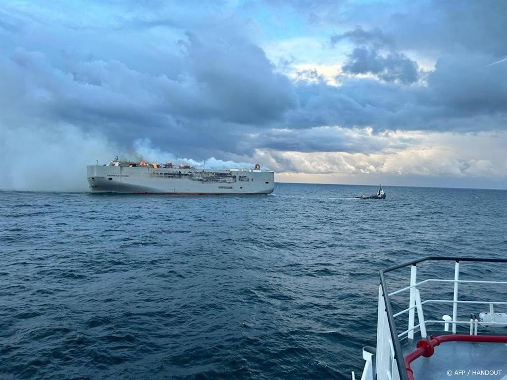 KNRM: reddingsactie starten om scheepsbrand vrij uitzonderlijk