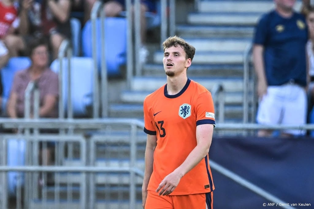 Verdediger Van den Berg haakt geblesseerd af bij Middlesbrough