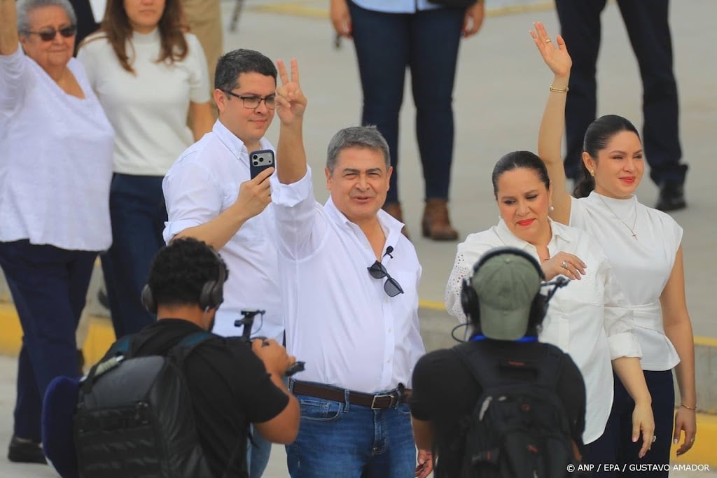 Oud-president Hernández weer in Honduras na gratie Trump
