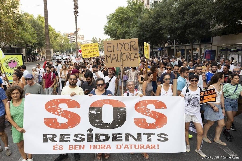 Tienduizenden protesteren tegen massatoerisme op Mallorca