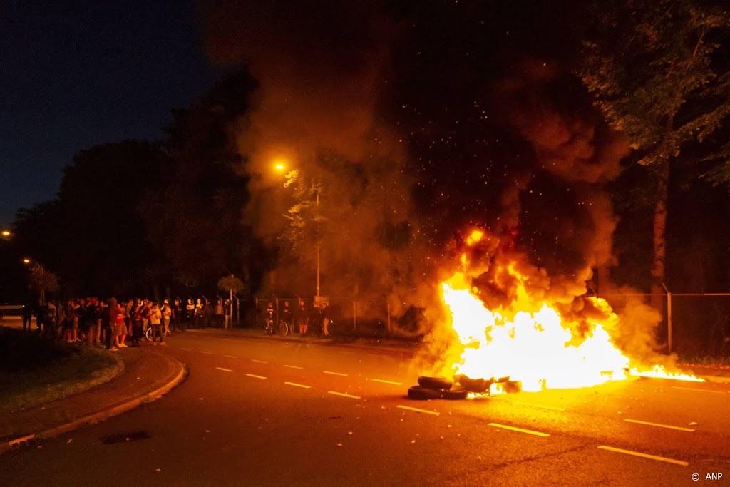Rutte: protest tegen Afghaanse vluchtelingen onbeschaafd