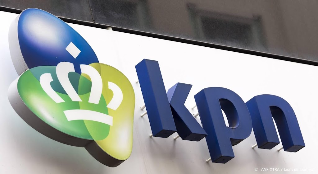 KPN verlaagt glasvezeltarieven voor aanbieders onder druk ACM