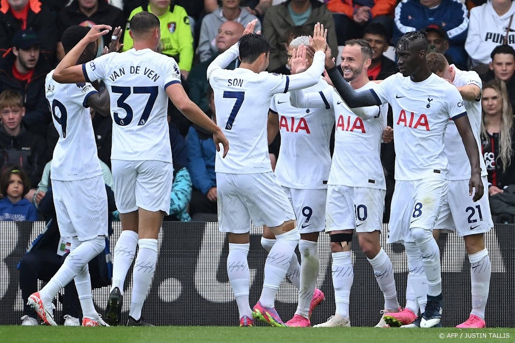 Van de Ven blijft met Tottenham ongeslagen in Premier League 