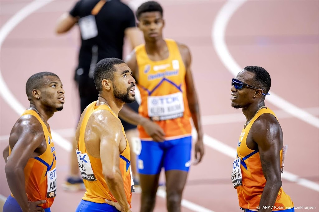 Sprinters 4x400 estafette nipt door naar finale op WK atletiek