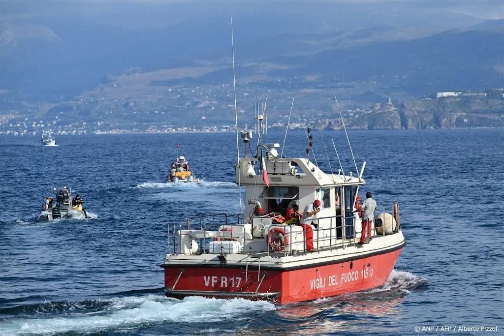 Italiaanse media: onderzoek naar kapitein van gezonken zeiljacht
