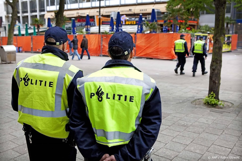 Geen politie bij Feyenoord - Ajax om actie vroegpensioen