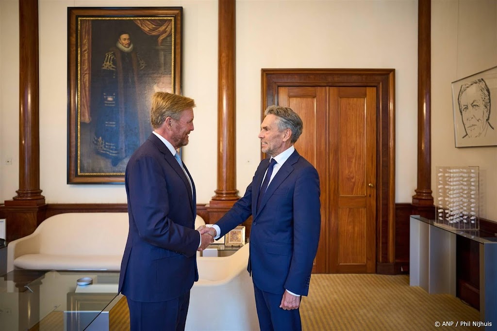 Schoof voor het eerst naar paleis om bij te praten met koning