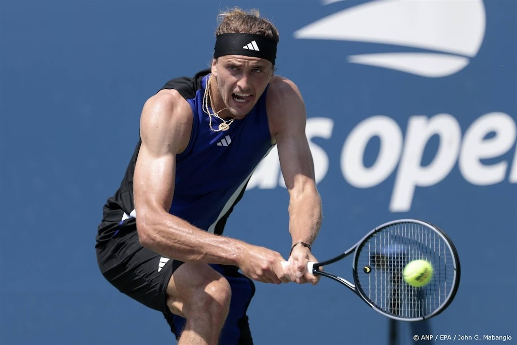 Oud-finalist Zverev in vier sets naar tweede ronde US Open