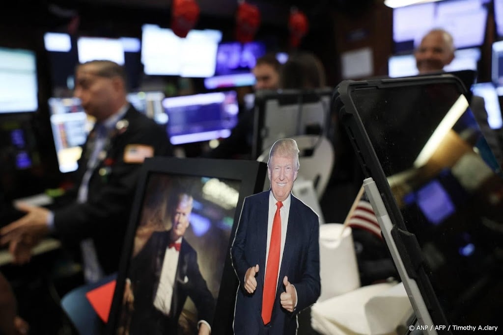 Wall Street sluit hoger na ontslag Fed-bestuurder door Trump