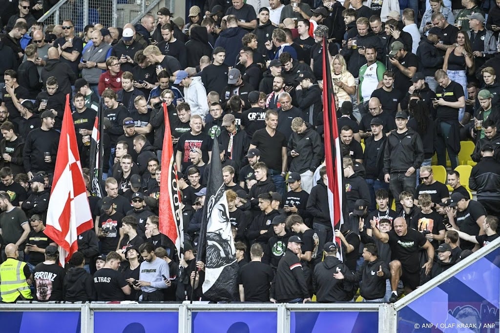 Feyenoord neemt na vuurwerkgeweld geen fans mee naar NEC en PEC