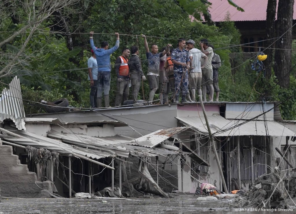 Nepalese politie: meer toeristen vermist na overstroming