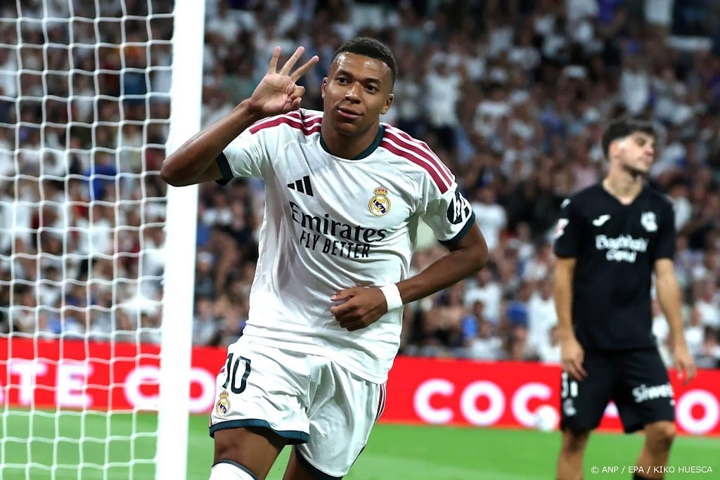 Mbappé leidt Real Madrid met drie treffers langs Real Sociedad