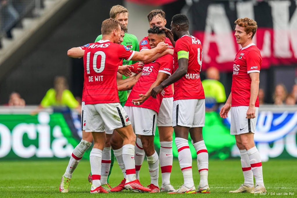 AZ wint met ruime cijfers van Go Ahead Eagles