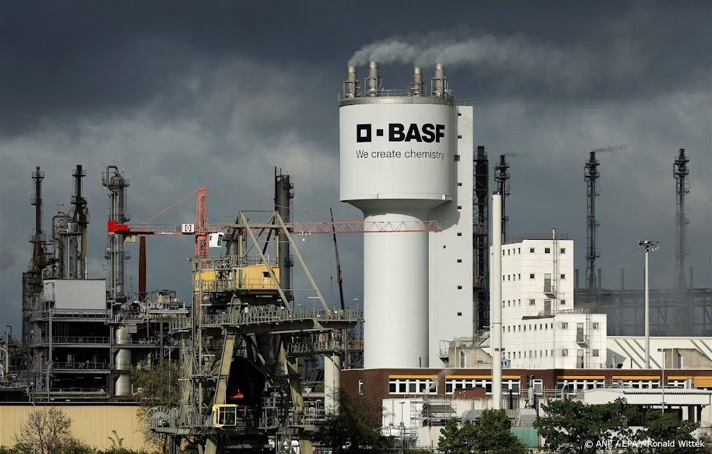 Chemieconcern BASF gooit organisatie op de schop en bezuinigt