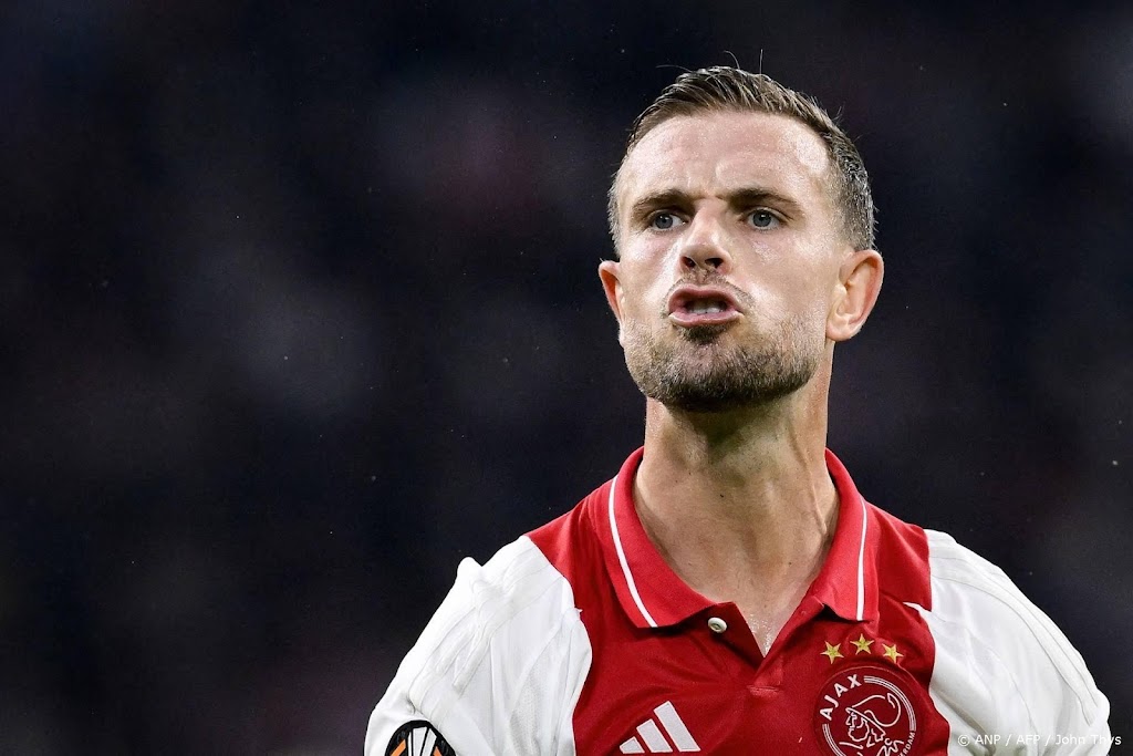 Henderson houdt Ajax ook bij een ruime voorsprong scherp