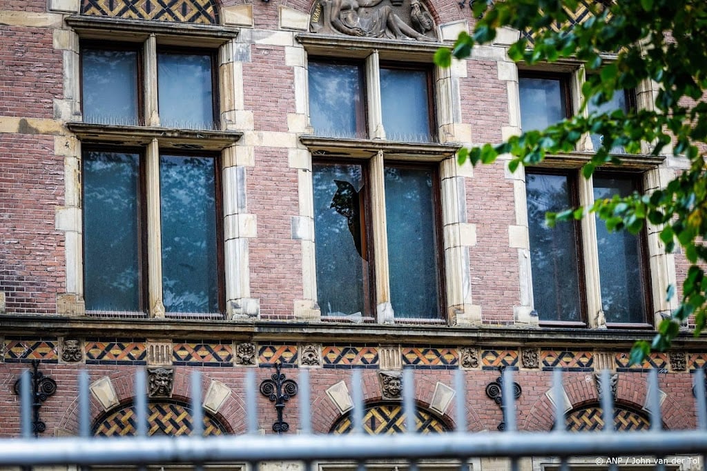 Schade aan Binnenhof door rellen circa 55.000 euro 
