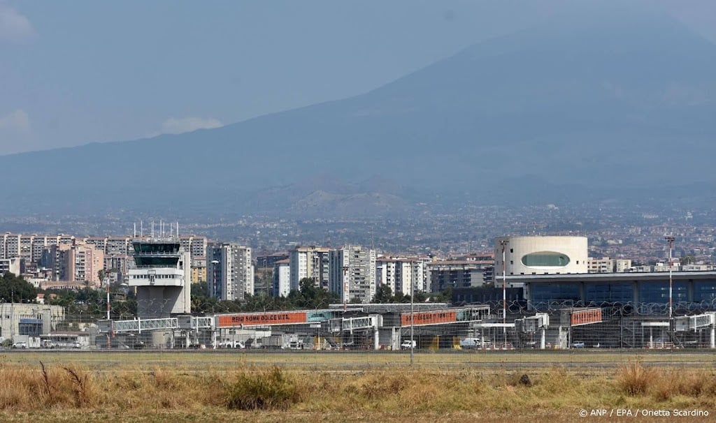 Vliegverkeer van en naar Sicilië weer verstoord door Etna