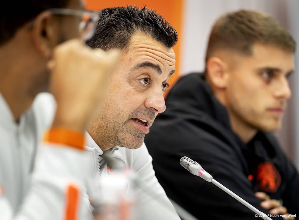 Xavi heeft tegen Servië beschikking over alle 24 internationals