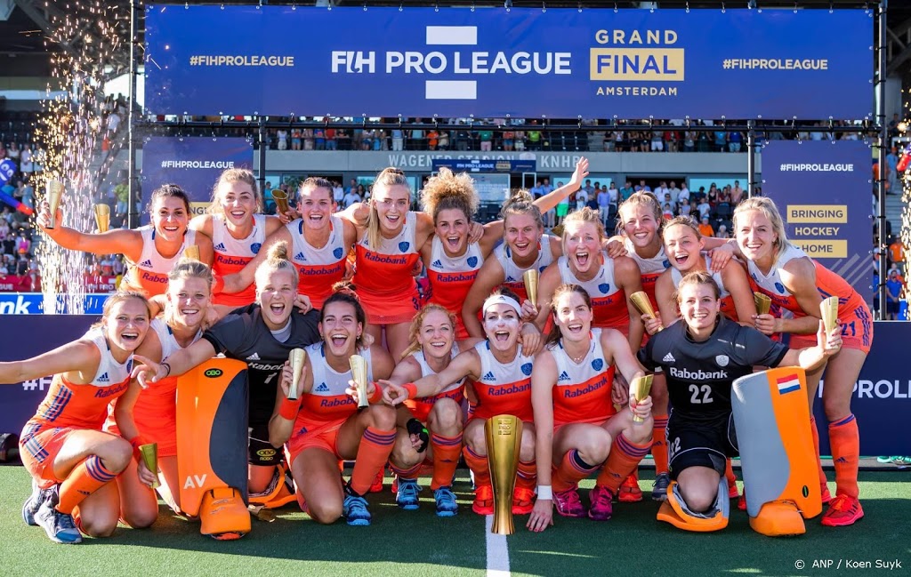 Twee hockeysters weg bij Oranje vanwege coronavirus
