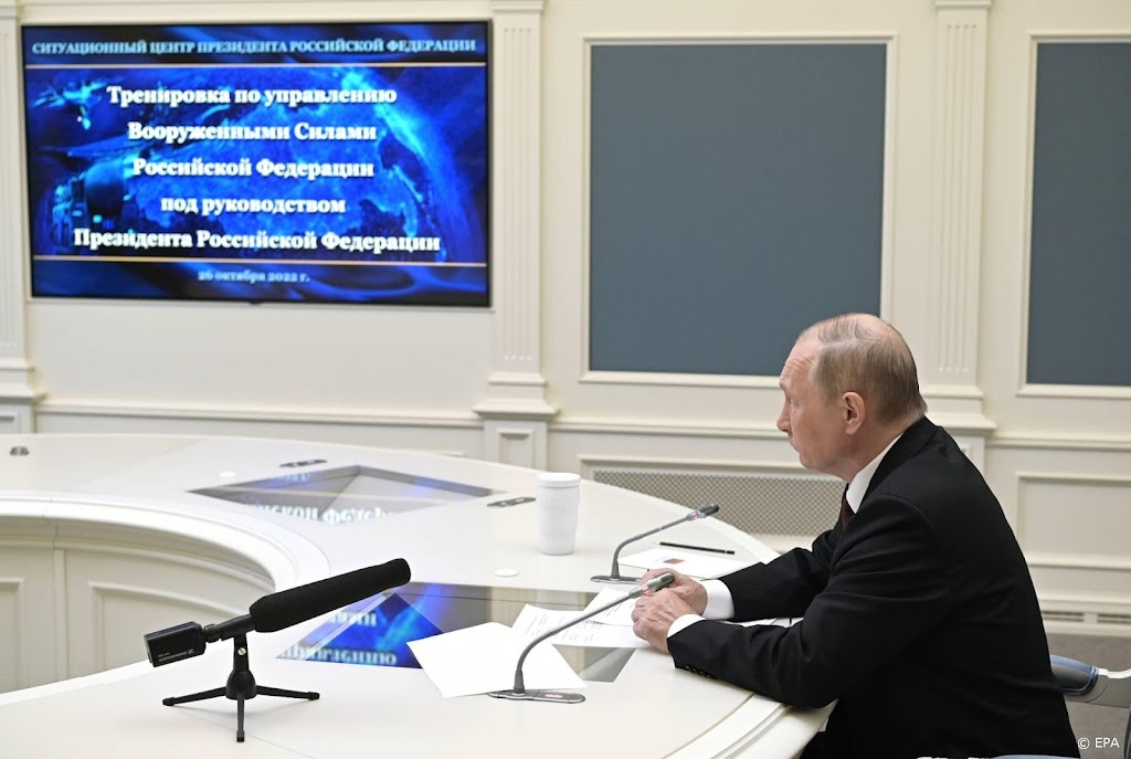 Rusland houdt nucleaire oefeningen onder toeziend oog van Poetin
