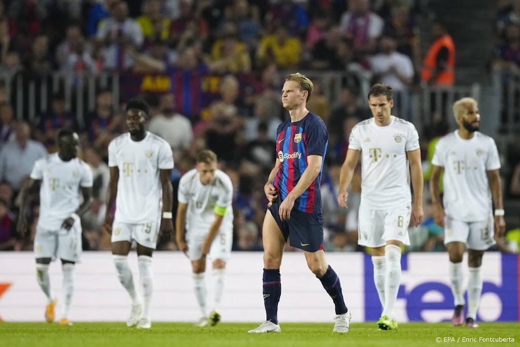 Barcelona verliest op teleurstellende avond ook nog van Bayern