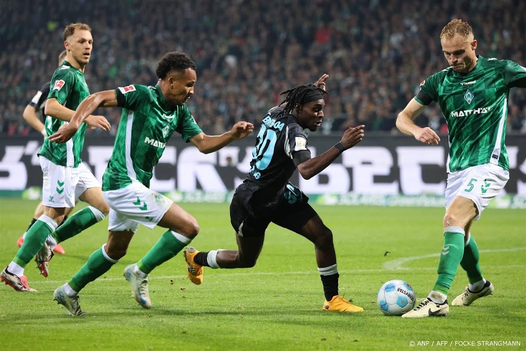 Bayer Leverkusen verspeelt zege in slotfase