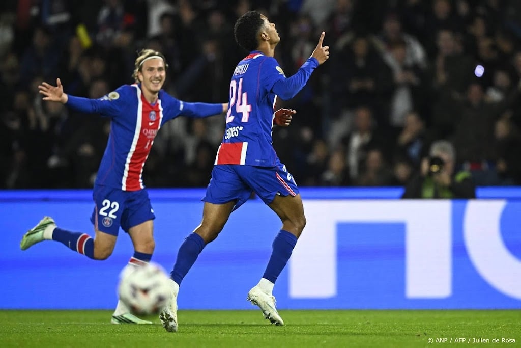 Godts helpt PSG naar koppositie in thuisduel met Lyon
