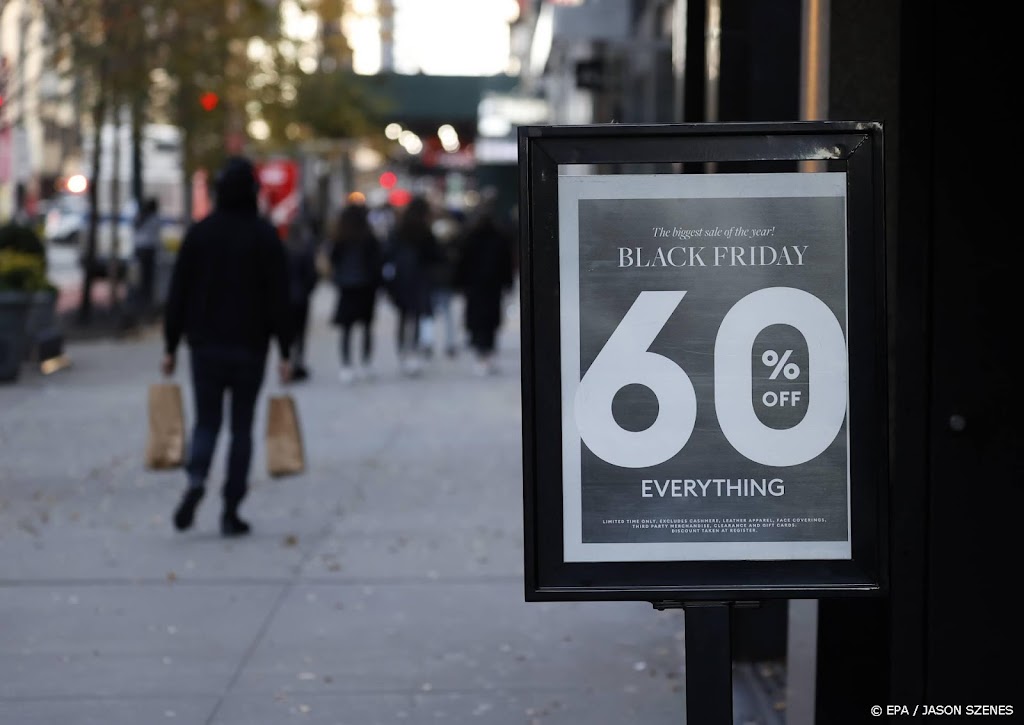 Amerikanen winkelen al massaal online tijdens Thanksgiving