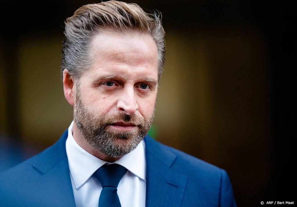 De Jonge: planbare operaties landelijk uitgesteld, hulp Defensie
