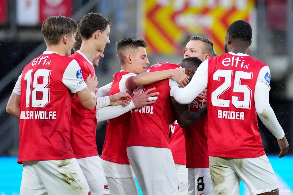 AZ boekt tegen Volendam eerste zege na ruim een maand