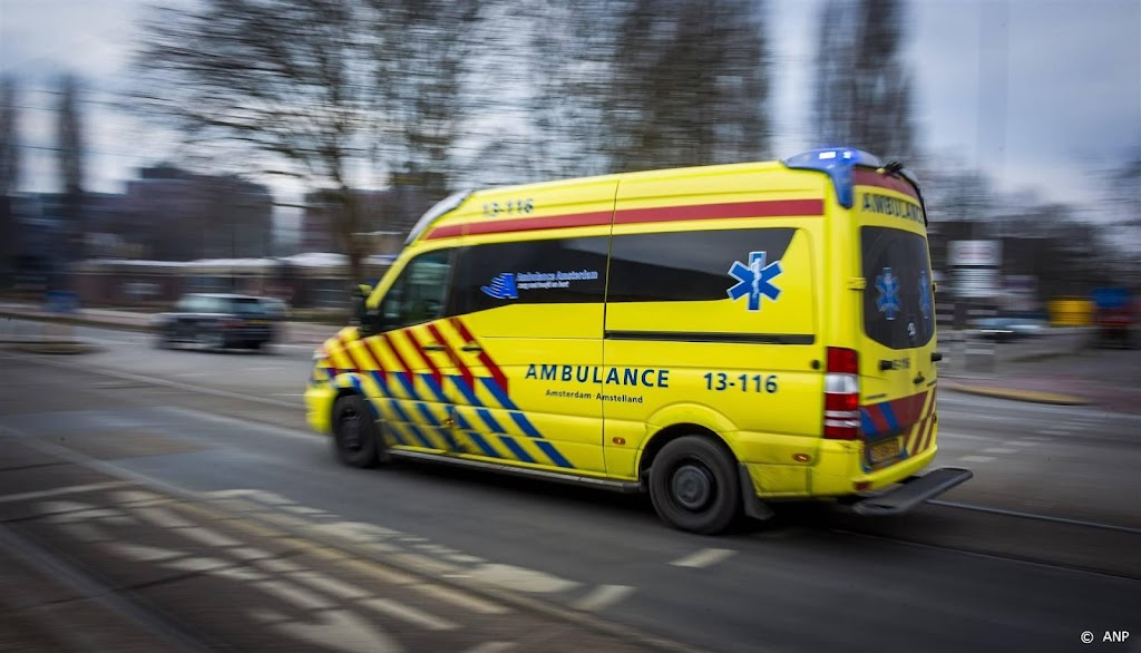 Man gewond door steekincident in auto op snelweg