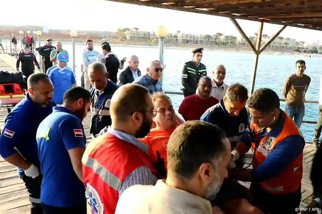 Lichamen geborgen na zinken toeristenboot op Rode Zee
