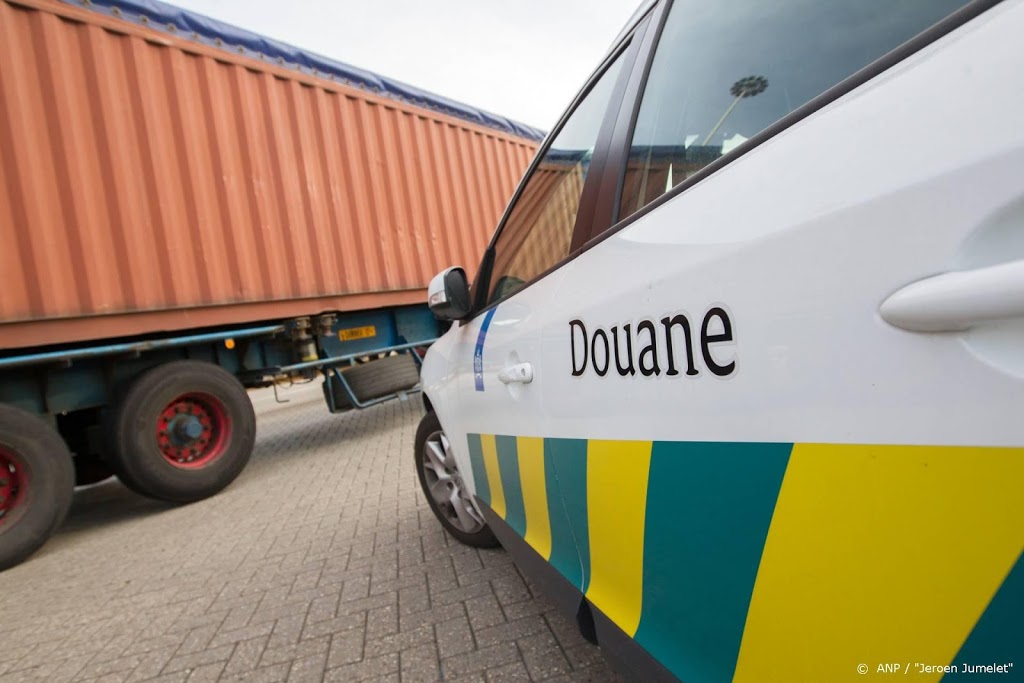 Douane vindt cocaïne in vaten met bevroren fruitpulp