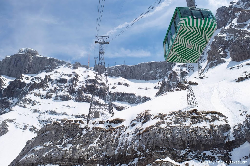 Lawine treft skipiste in Zwitserland