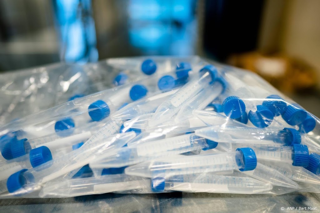 Bijna 9900 nieuwe coronagevallen, minder dan weekgemiddelde