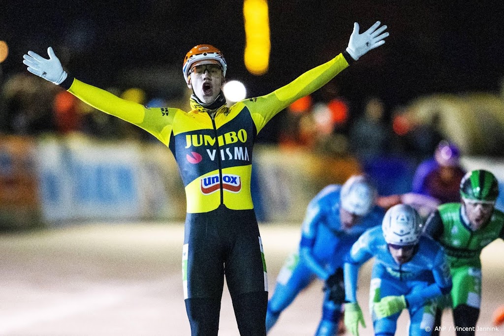 Hoolwerf sterkste schaatser in marathon natuurijs Noordlaren