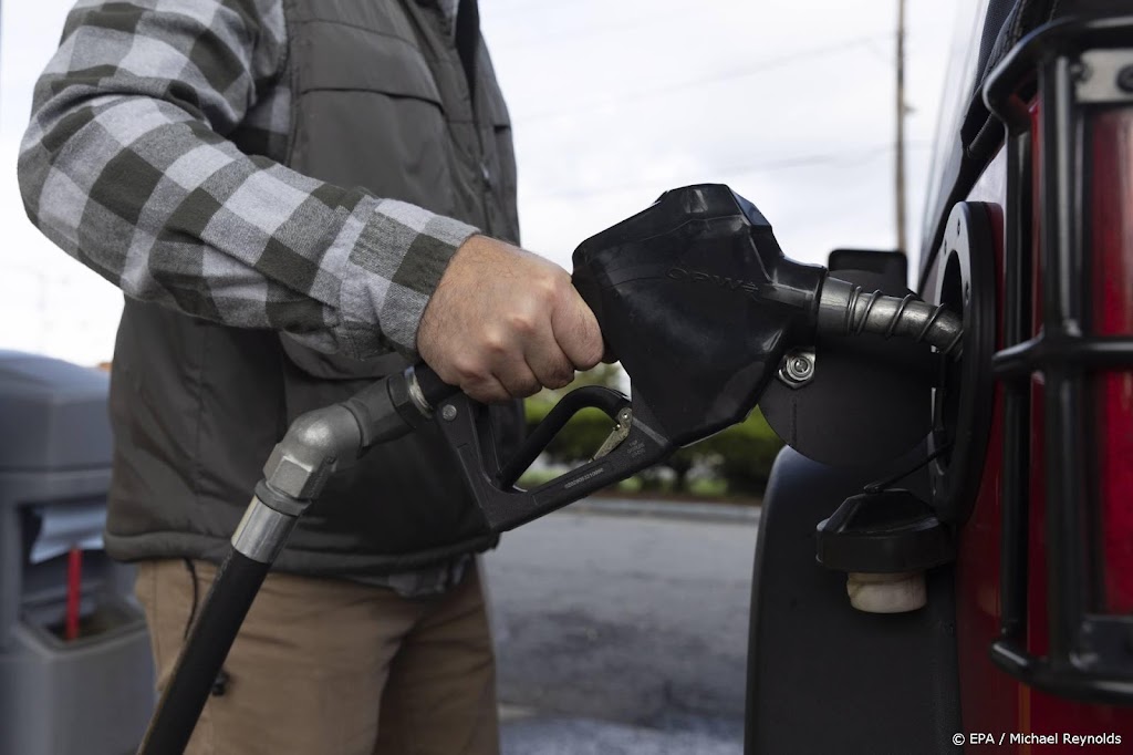 Benzine zo'n 10 procent goedkoper dan begin dit jaar