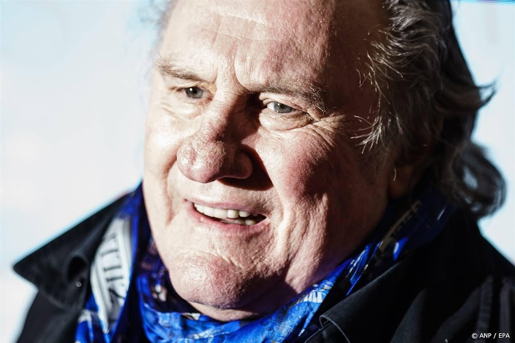 Kopstukken uit de Franse kunstwereld steunen omstreden Depardieu