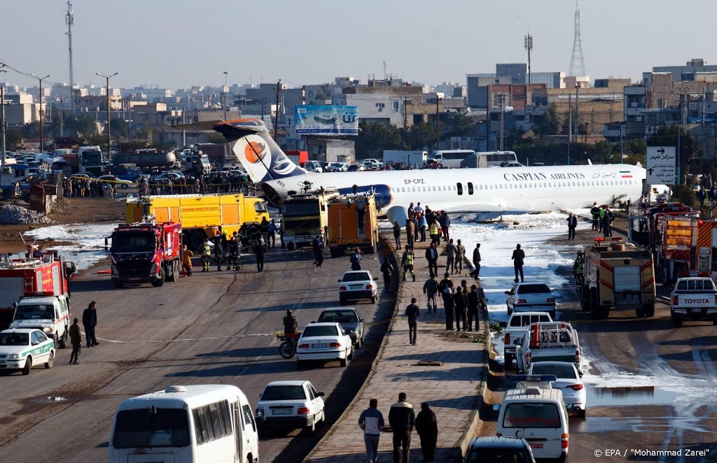 Vliegtuig landt op snelweg in Iran, geen gewonden