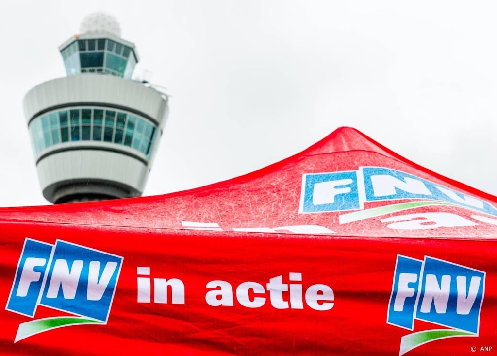 CNV en FNV stellen ultimatum om facilitaire dienst KLM