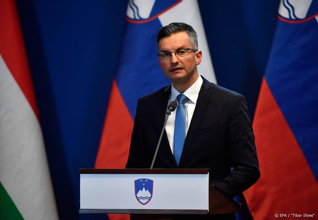 Sloveense premier stapt op