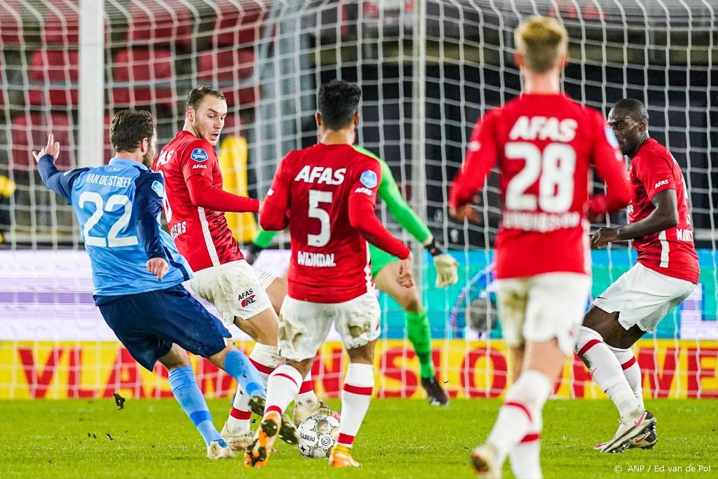 Van de Streek schiet FC Utrecht verrassend langs AZ