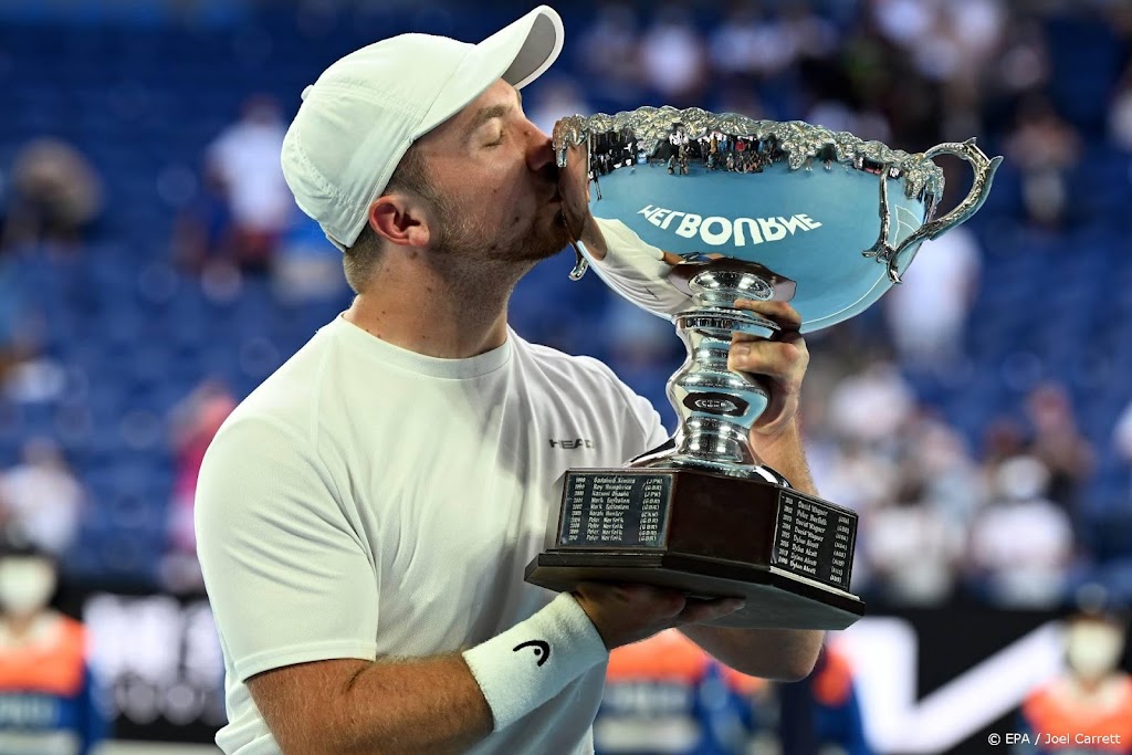 Schröder verslaat rolstoeltennislegende Alcott bij diens afscheid
