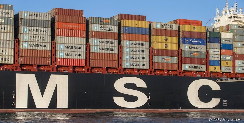 Grote rederij past vaarroutes aan om niet op potvissen te botsen