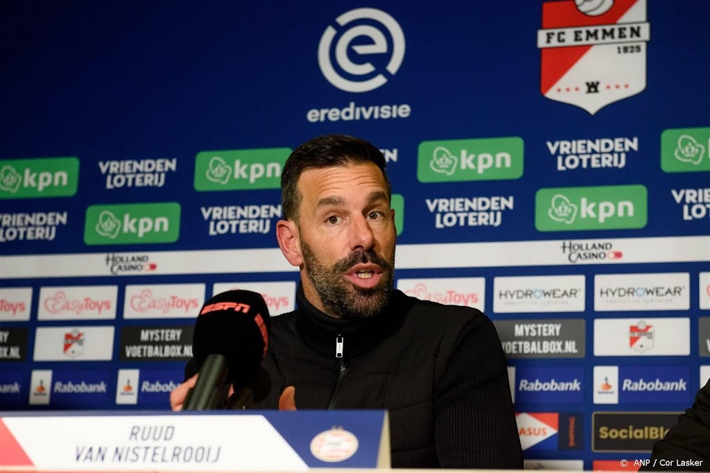 Van Nistelrooij vreest bij PSV niet voor 'Schreuder-scenario'