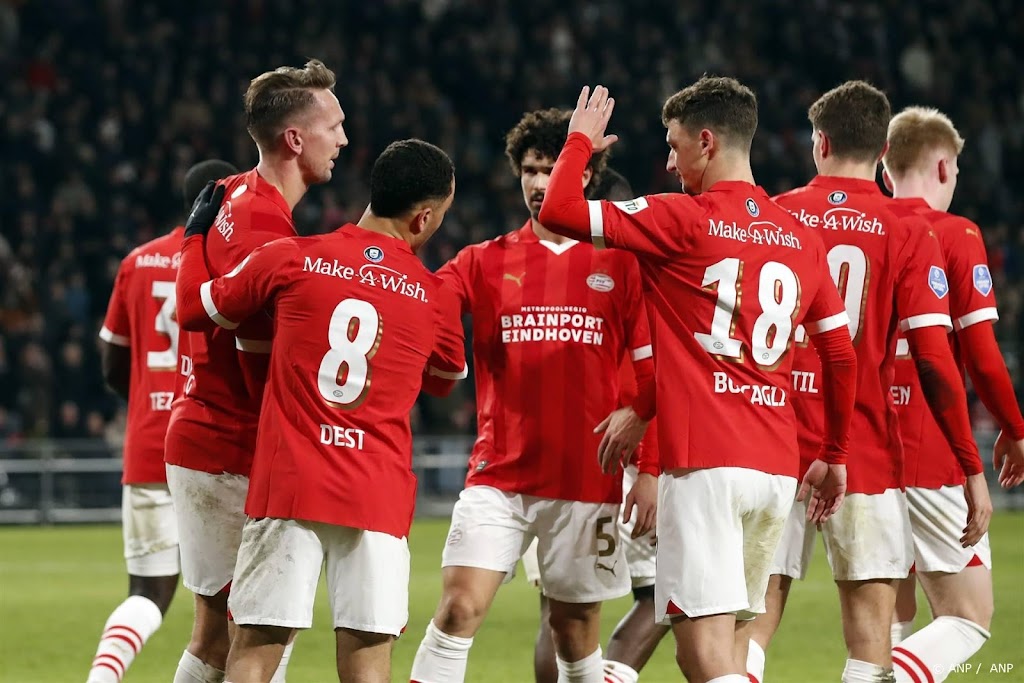 PSV wint tegen Almere City ook tiende thuisduel in Eredivisie 