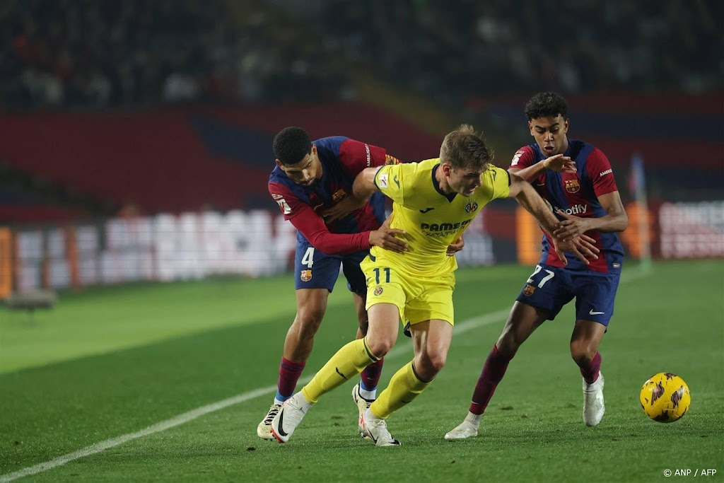 Barcelona diep in blessuretijd onderuit (3-5) tegen Villarreal