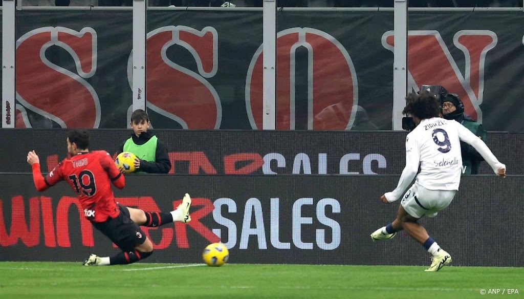 Bologna pakt mede dankzij treffer Zirkzee punt bij AC Milan
